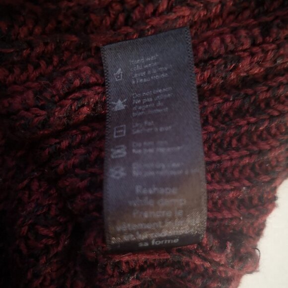 George Ladies Size Small Rounded Hem Burgundy with Black V-neck Sweater - Picture 6 of 10